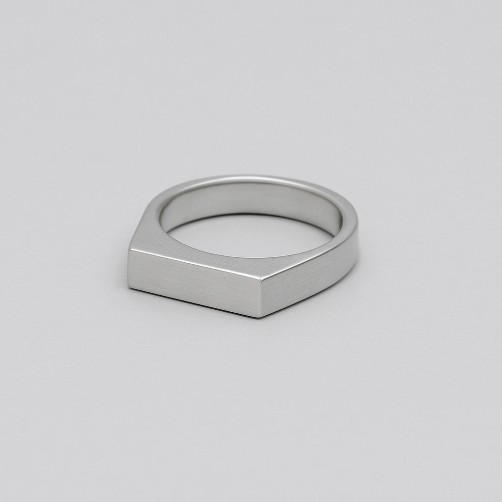 Signet Ring 4mm (Black)