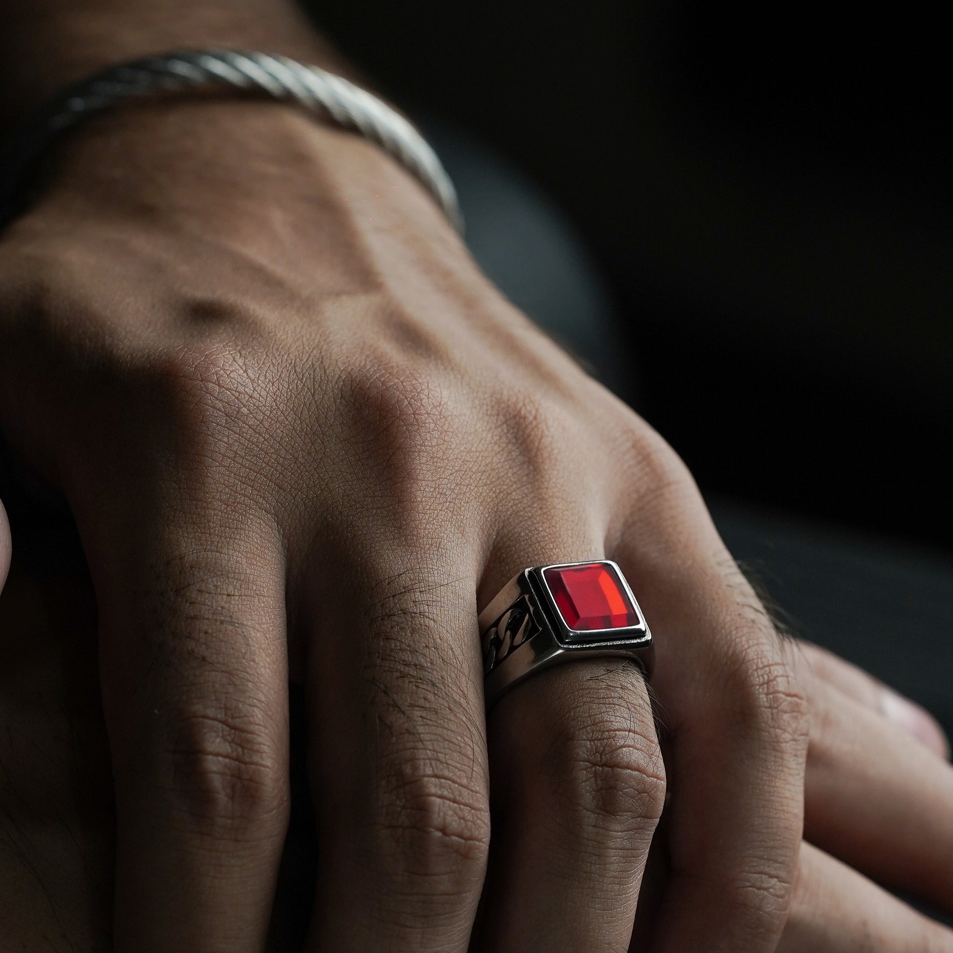 Red Stone Chain Ring - Biraaj